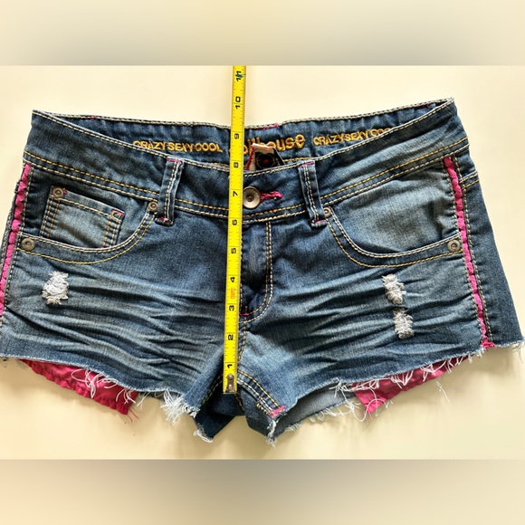 Dollhouse Jean Shorts very Low Waist - Picture 3 of 7